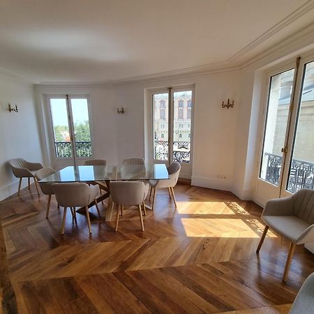 Face Chateau St Germain En Laye, Appartement 4 A 6 Personnes, 23 Min De Paris Champs-Elysees Saint-Germain-en-Laye Bagian luar foto