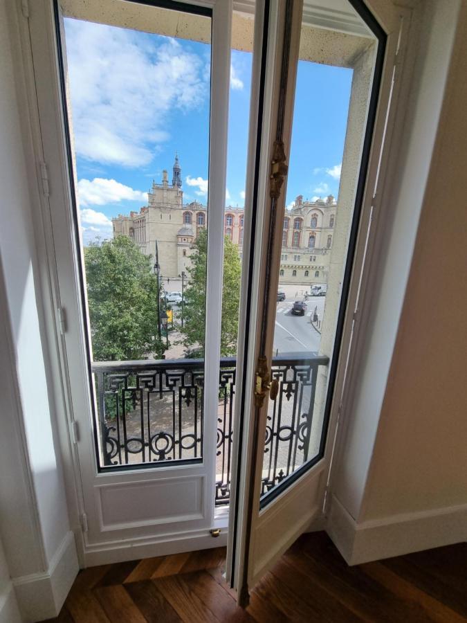 Face Chateau St Germain En Laye, Appartement 4 A 6 Personnes, 23 Min De Paris Champs-Elysees Saint-Germain-en-Laye Bagian luar foto