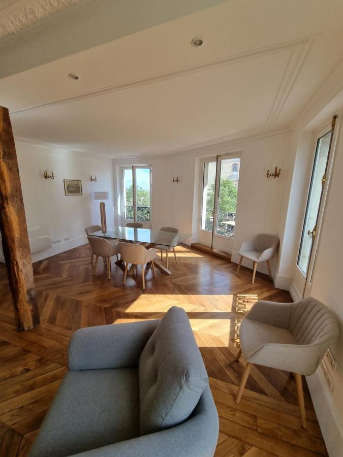 Face Chateau St Germain En Laye, Appartement 4 A 6 Personnes, 23 Min De Paris Champs-Elysees Saint-Germain-en-Laye Bagian luar foto