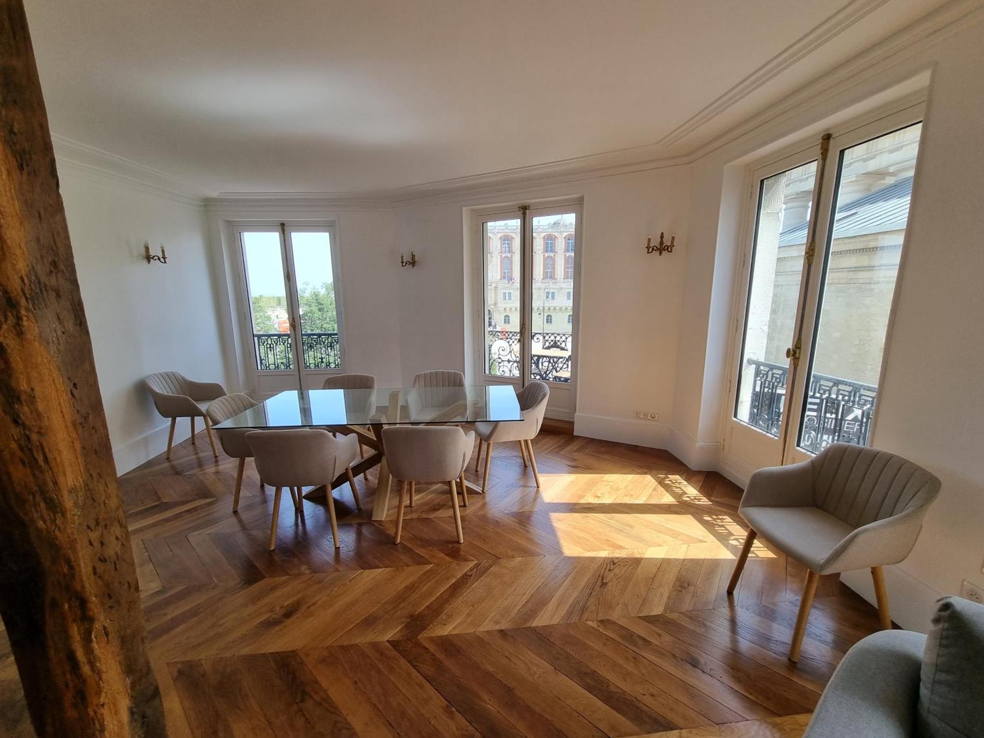 Face Chateau St Germain En Laye, Appartement 4 A 6 Personnes, 23 Min De Paris Champs-Elysees Saint-Germain-en-Laye Bagian luar foto