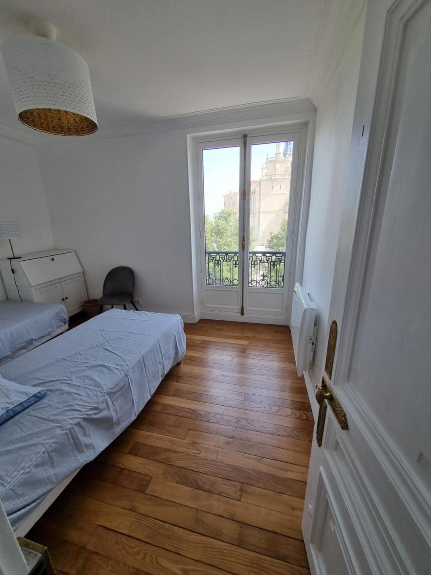 Face Chateau St Germain En Laye, Appartement 4 A 6 Personnes, 23 Min De Paris Champs-Elysees Saint-Germain-en-Laye Bagian luar foto