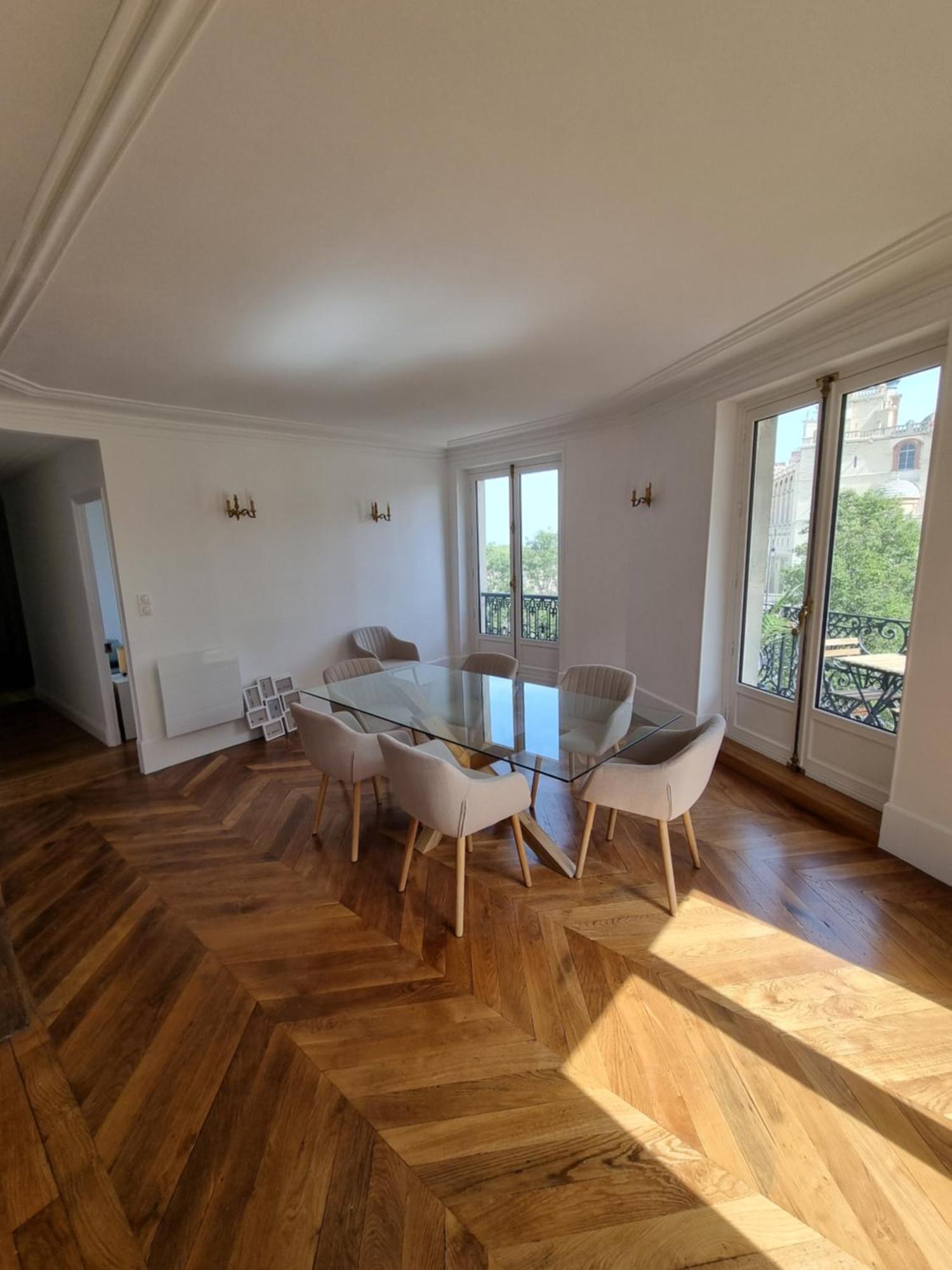 Face Chateau St Germain En Laye, Appartement 4 A 6 Personnes, 23 Min De Paris Champs-Elysees Saint-Germain-en-Laye Bagian luar foto
